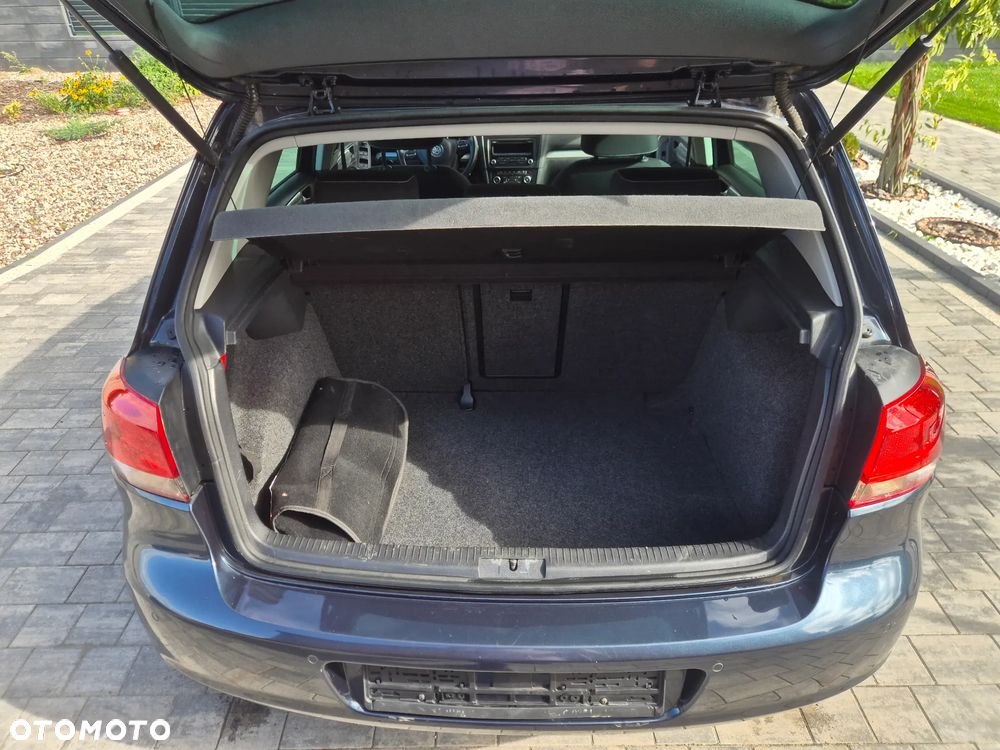 Volkswagen Golf - 21