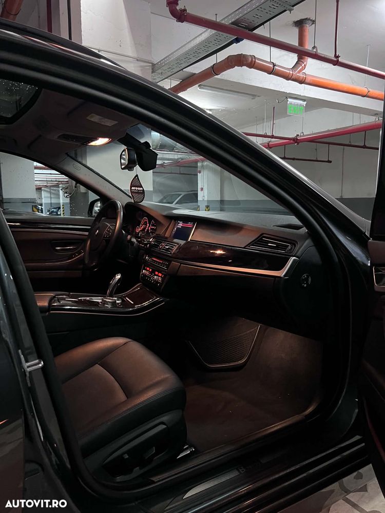 BMW Seria 5 520d Aut. Luxury Line - 15