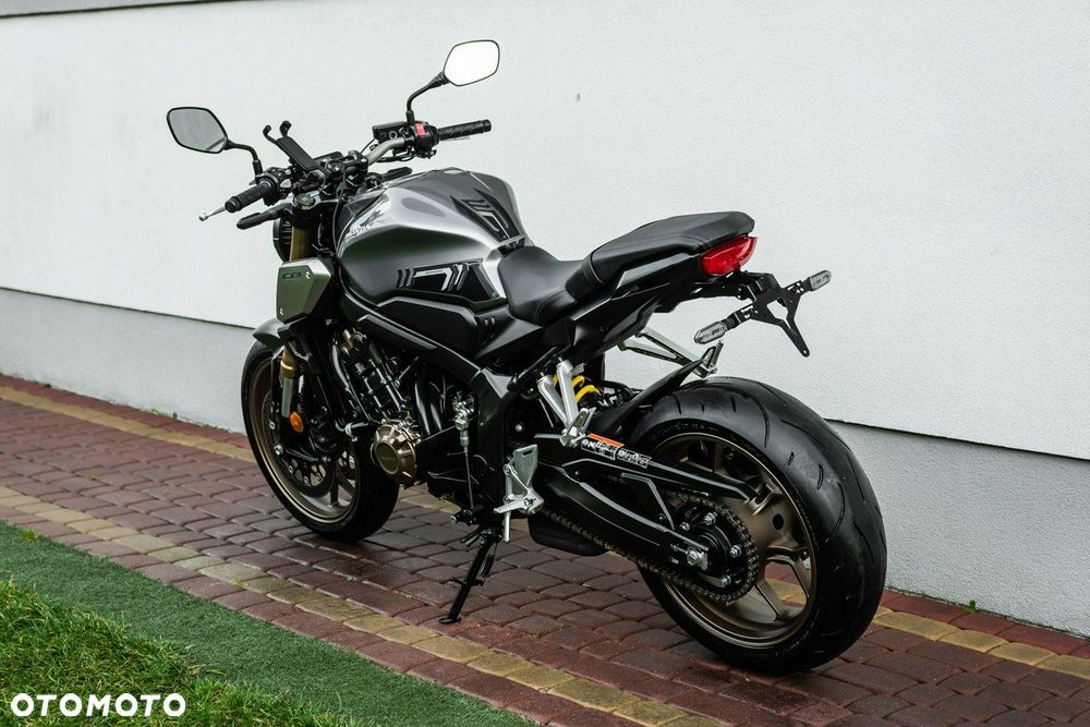 Honda CB - 4