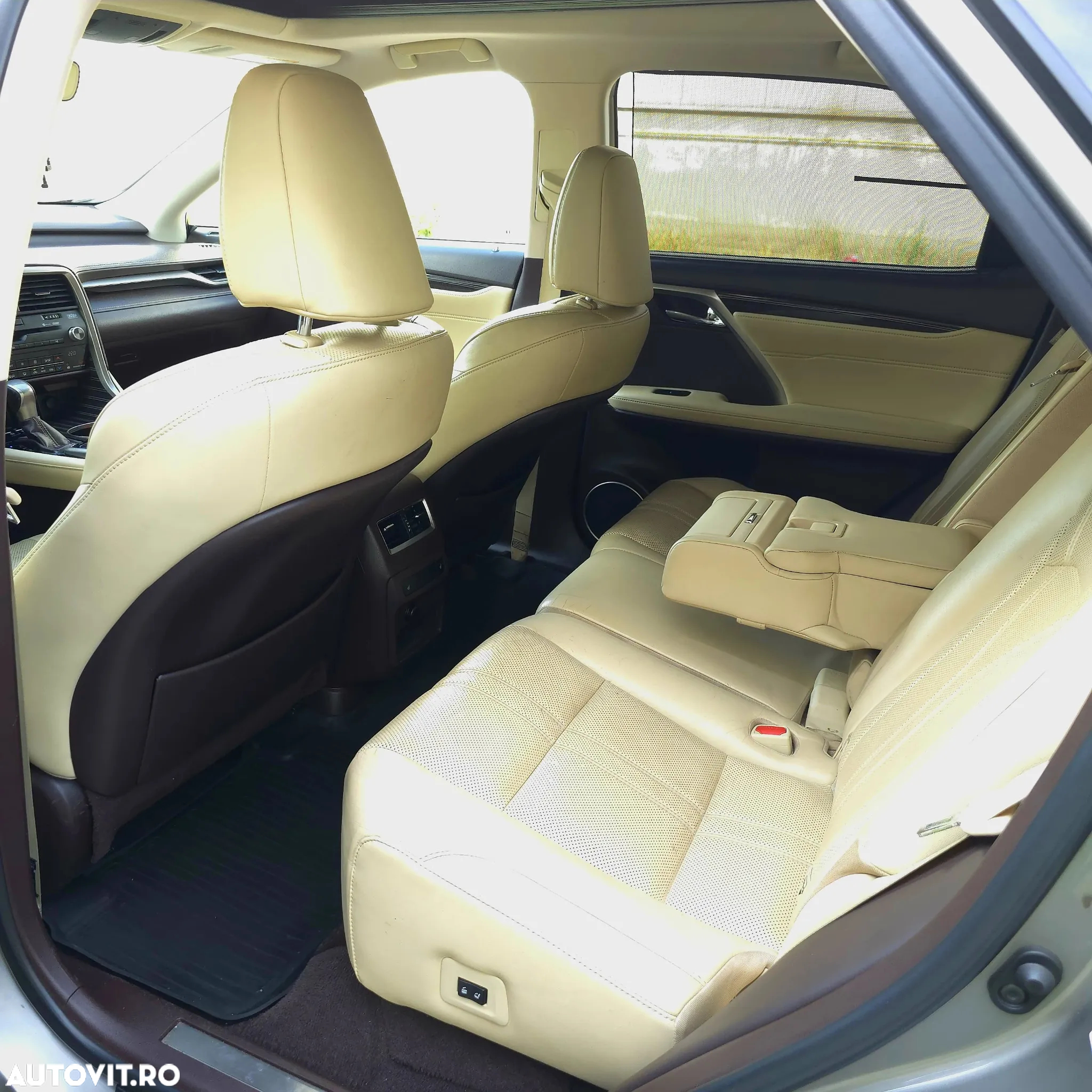 Lexus Seria RX - 11