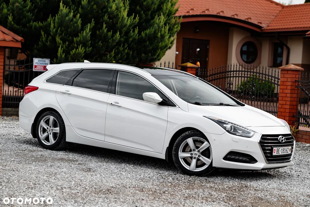 Hyundai i40 Kombi blue 1.7 CRDi DCT Premium - 4
