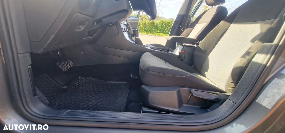 Volkswagen Golf 1.6 TDI BlueMotion Technology DSG Comfortline - 9