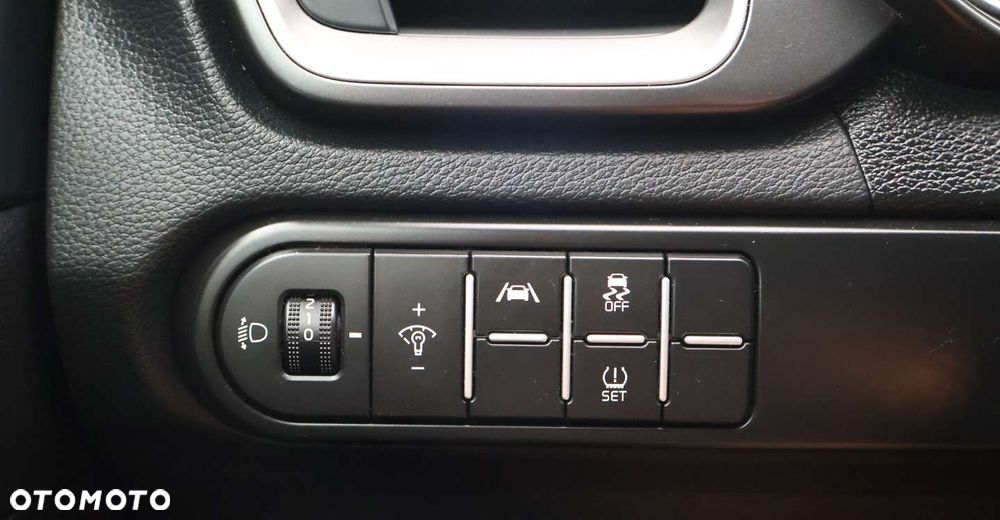 Kia XCeed - 28