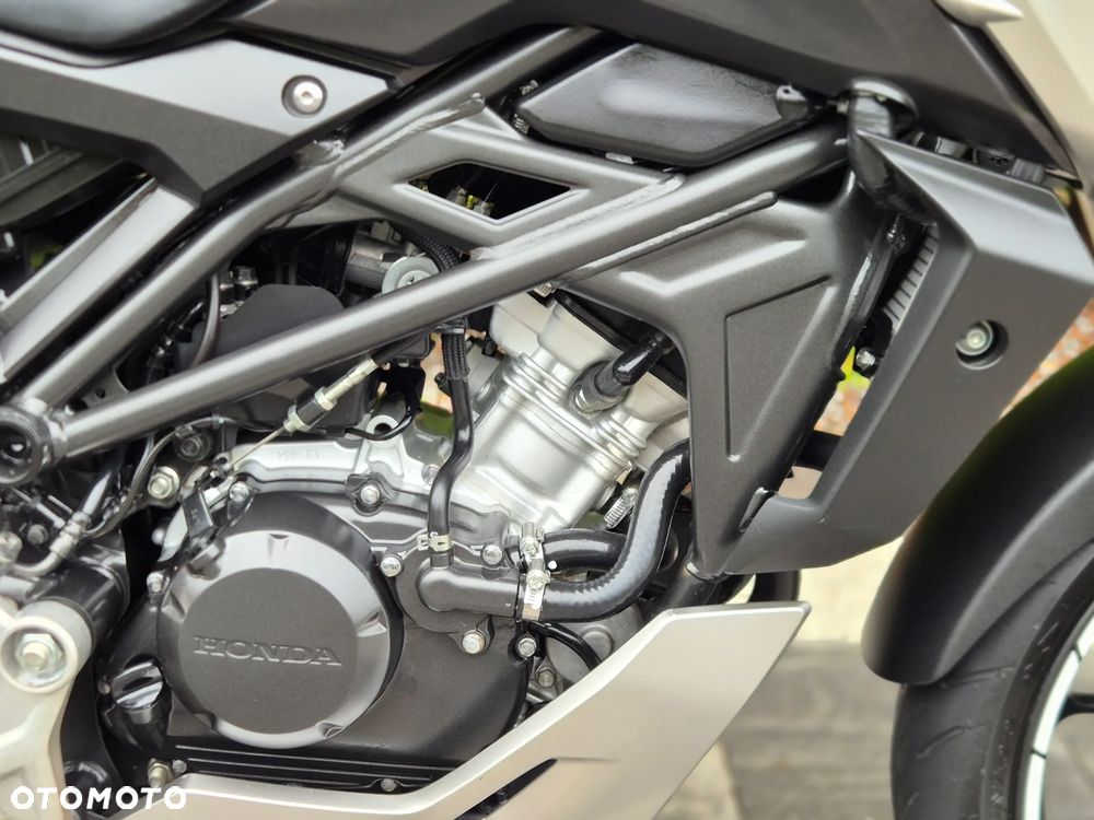 Honda CB - 9