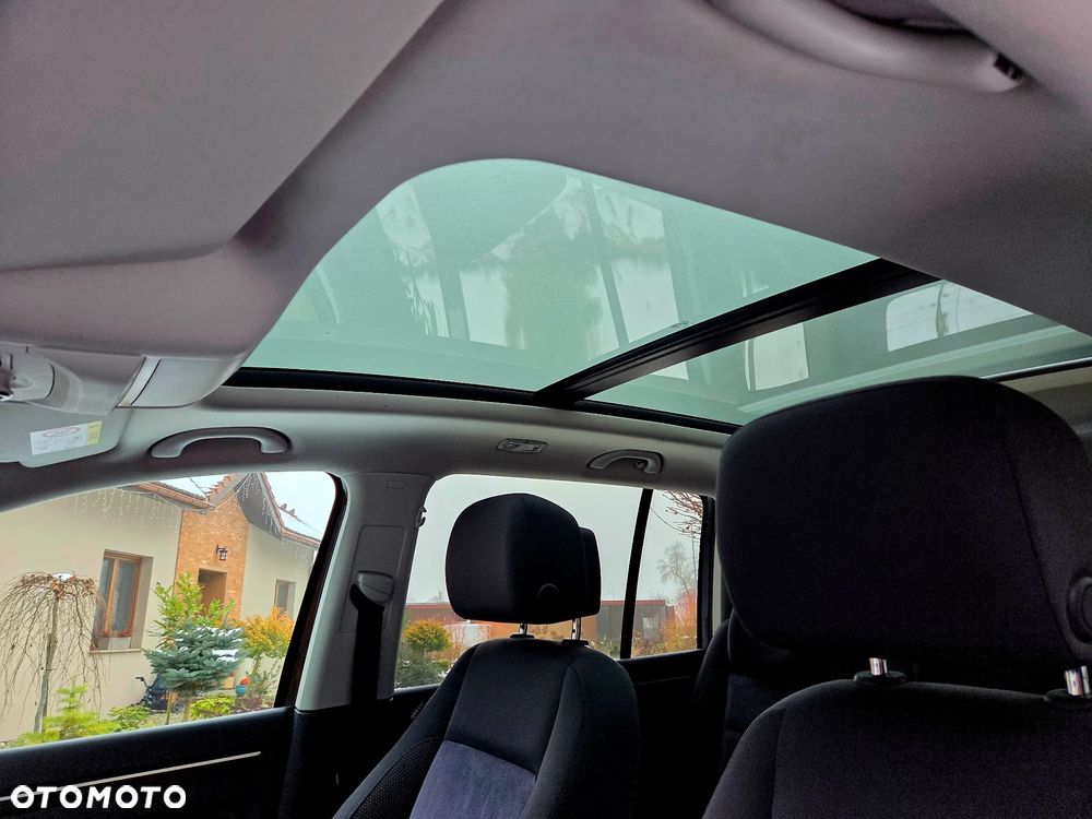 Volkswagen Touran 2.0 TDI DPF Highline DSG - 26