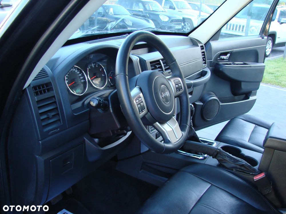 Jeep Cherokee - 19