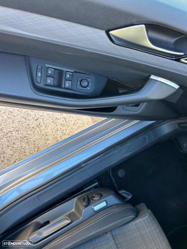 VW Passat Variant 2.0 TDi Business DSG - 43