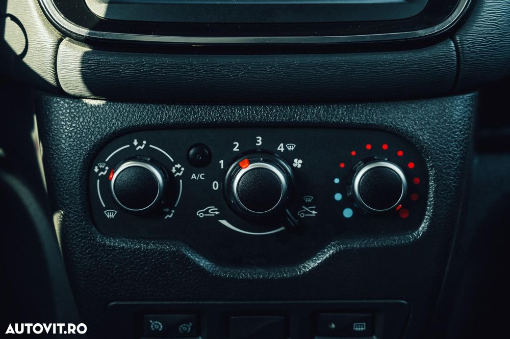 Dacia Lodgy 1.5 Blue dCi Stepway - 11