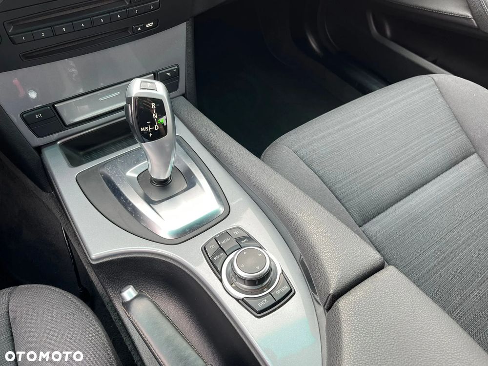 BMW Seria 5 520i - 23