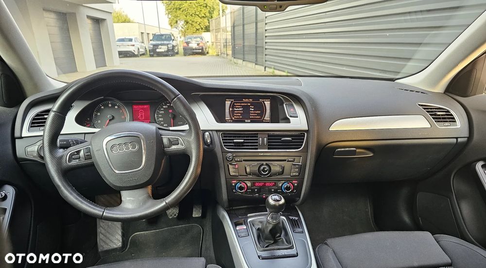 Audi A4 Avant - 8