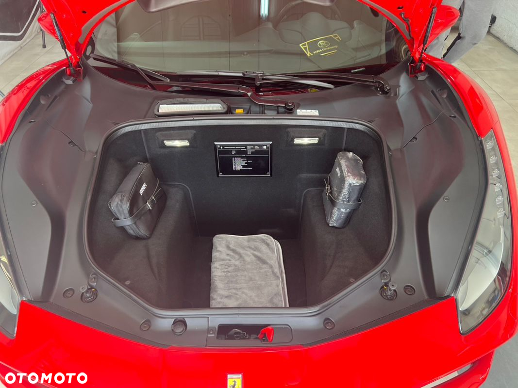 Ferrari 488 - 4