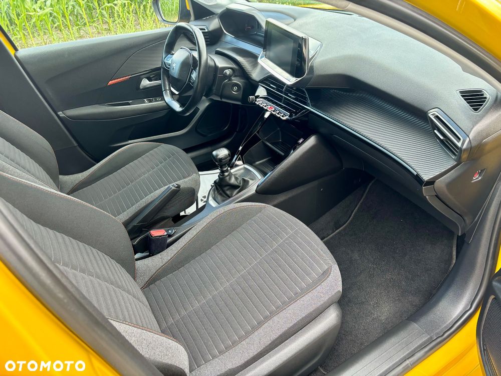 Peugeot 208 - 2