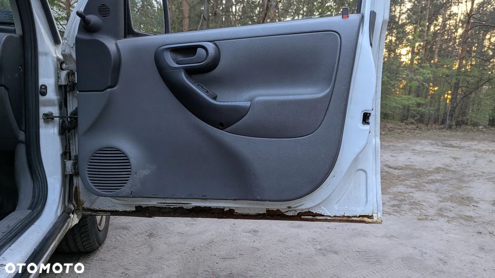 Opel Combo - 11