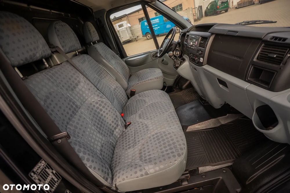 Ford Transit - 13