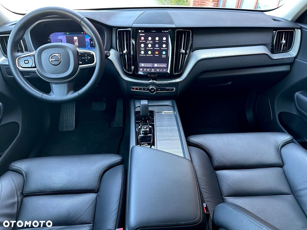 Volvo XC 60 B5 B AWD Plus Dark - 16