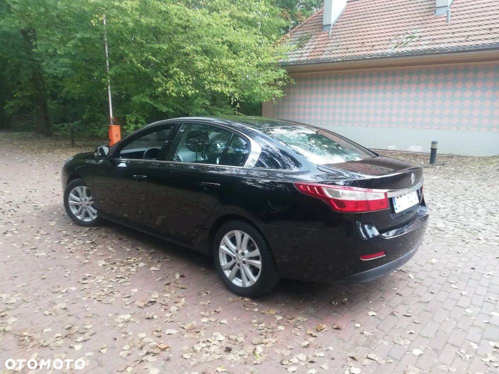 Renault Latitude ver-2-0-dci-privilege - 3