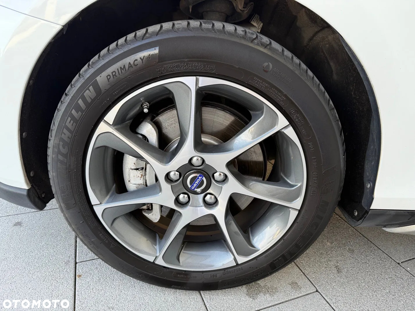 Volvo V40 Cross Country D3 Drive-E Ocean Race - 11