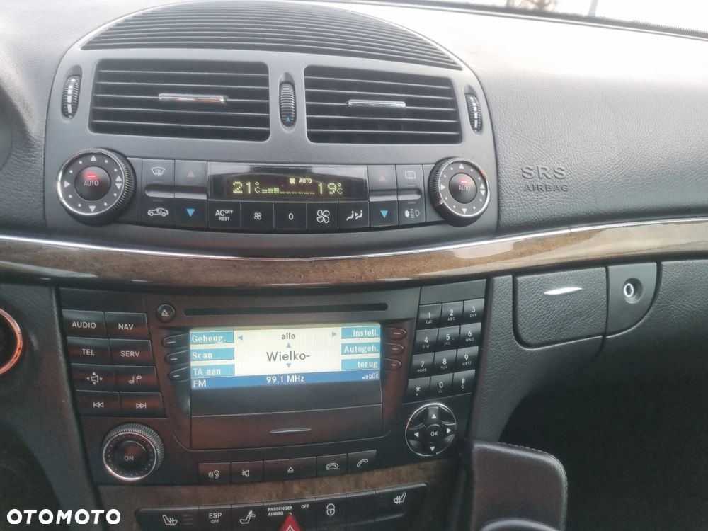 Mercedes-Benz Klasa E 240 4-Matic Avantgarde - 14