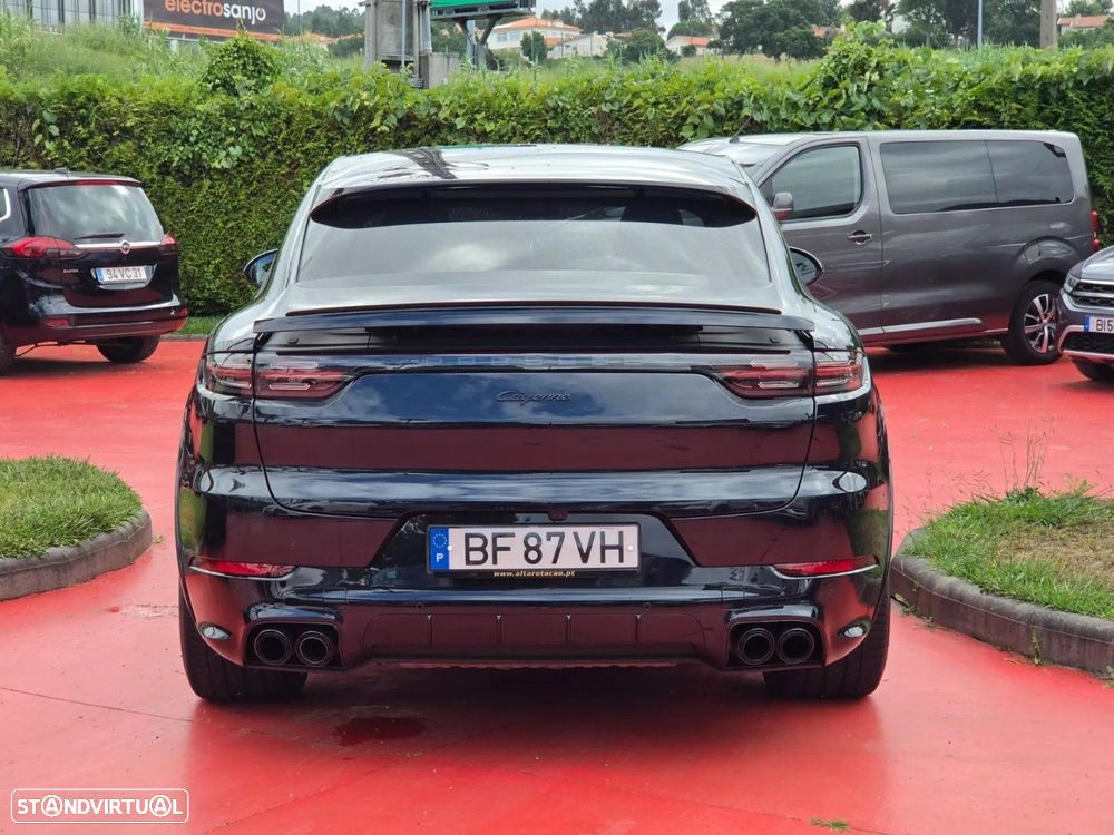 Porsche Cayenne Coupé E-Hybrid - 5