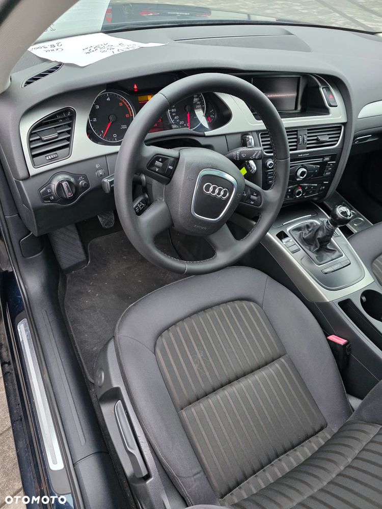 Audi A4 Avant 2.0 TDI DPF Ambiente - 15