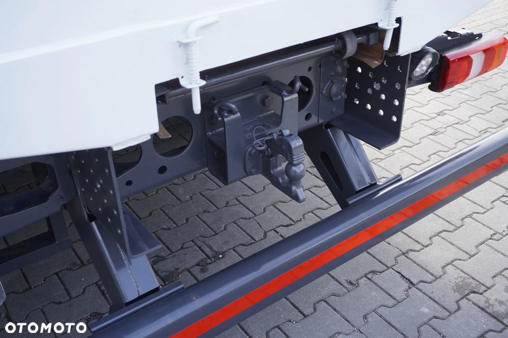 Mercedes-Benz Antos 2540 / Burtowy 15 EPAL / HDS Fassi F165 / 6.1 t / Zasięg 8 m / pilot / rotator / 1600 MTH / oś skrętna - 19