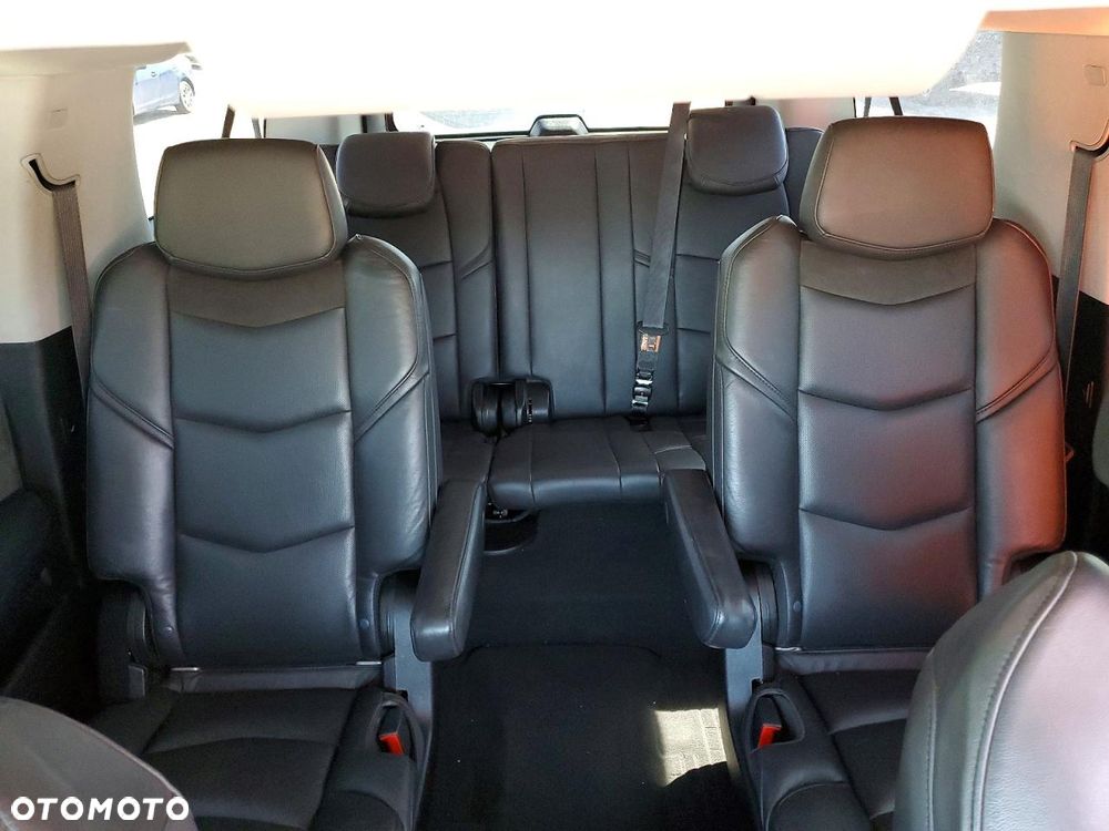 Cadillac Escalade ESV 6.2 V8 AWD AT Premium - 8