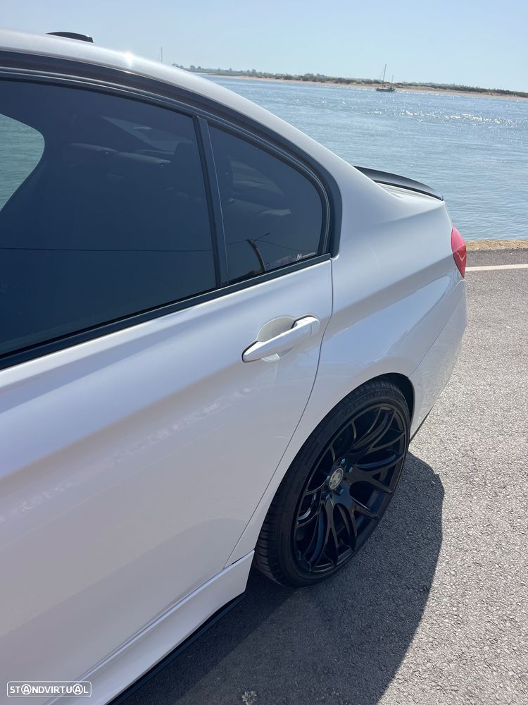 BMW 320 d Touring Aut. M Sport - 13