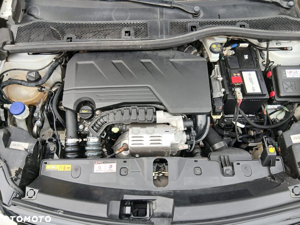 Peugeot 2008 1.2 PureTech GT S&S EAT8 - 22