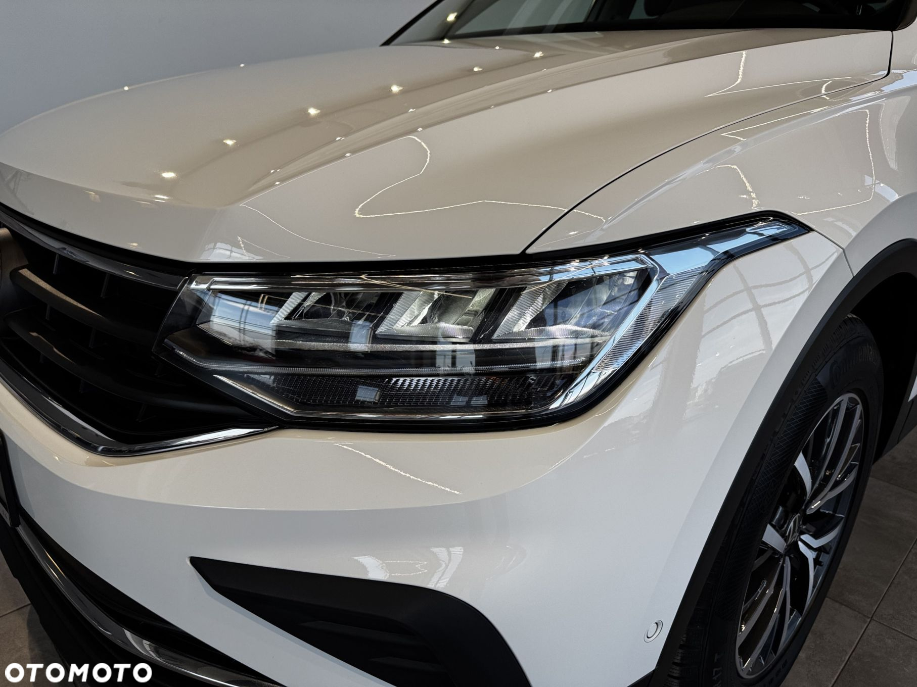 Volkswagen Tiguan - 10