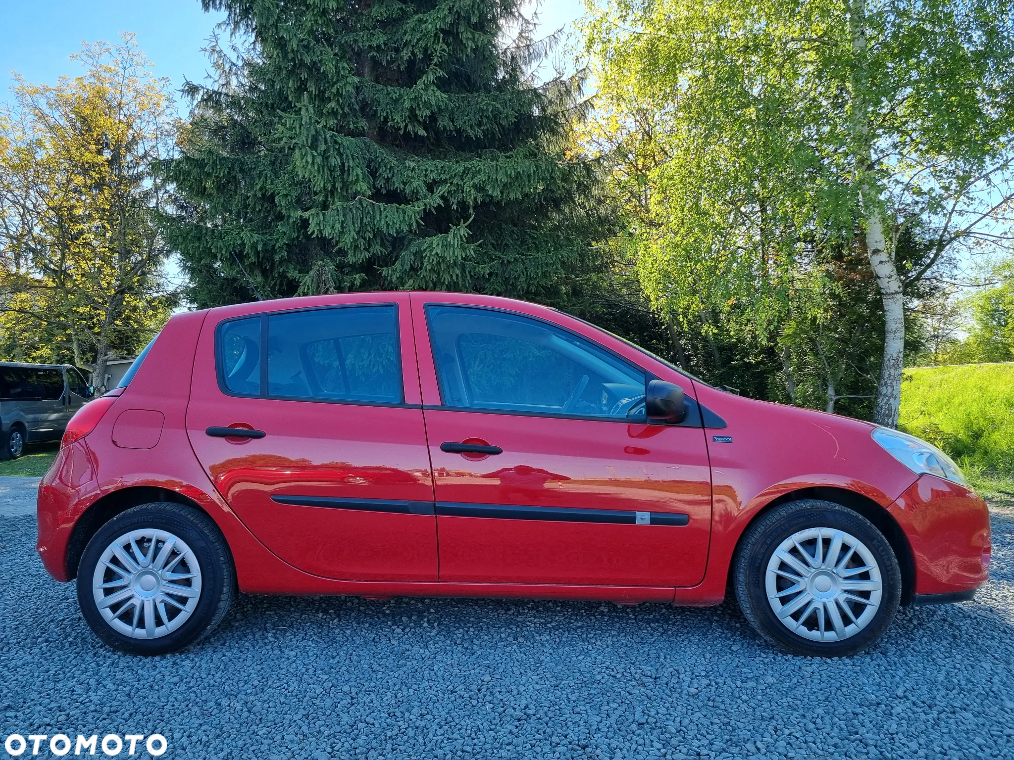 Renault Clio 1.2 16V 75 Yahoo - 11