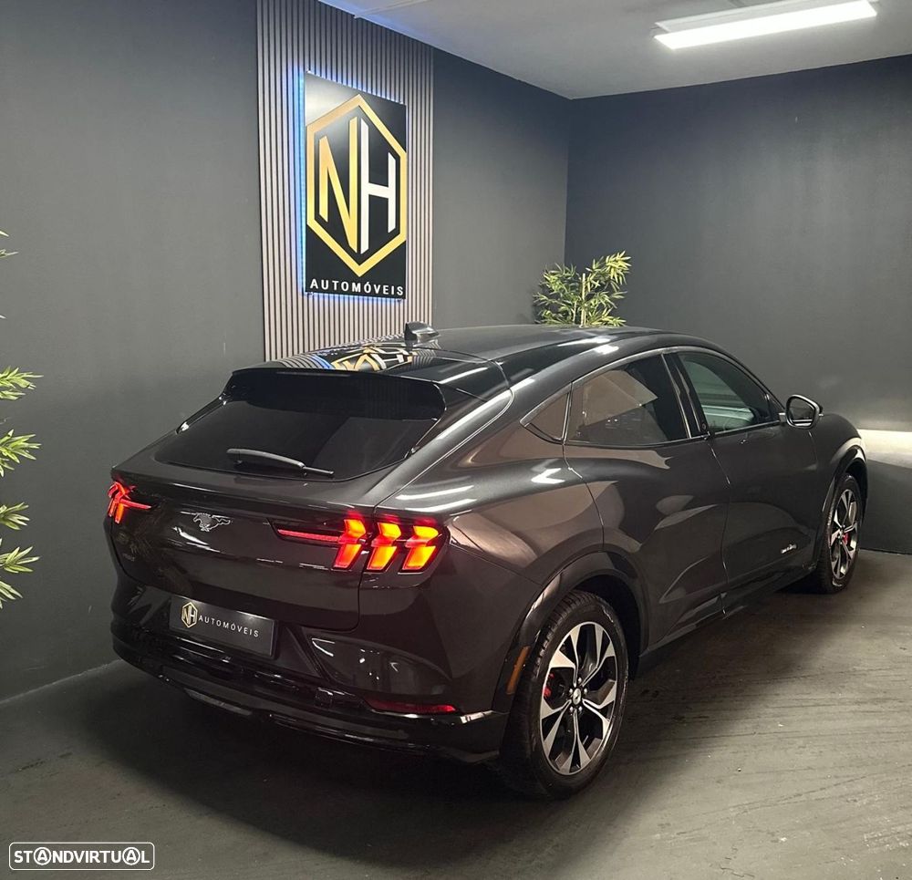 Ford Mustang Mach-E 98.7 kWh Premium AWD - 4