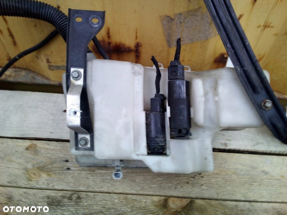 BMW E65 ZBIORNIK SPRYSKIWACZY XENON 2 POMPKI KPL - 2