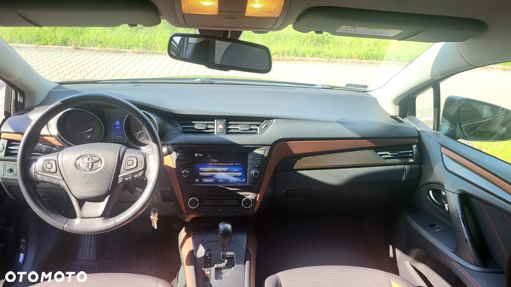 Toyota Avensis 1.8 Premium MS - 4