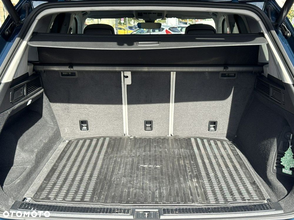 Volkswagen Touareg - 39