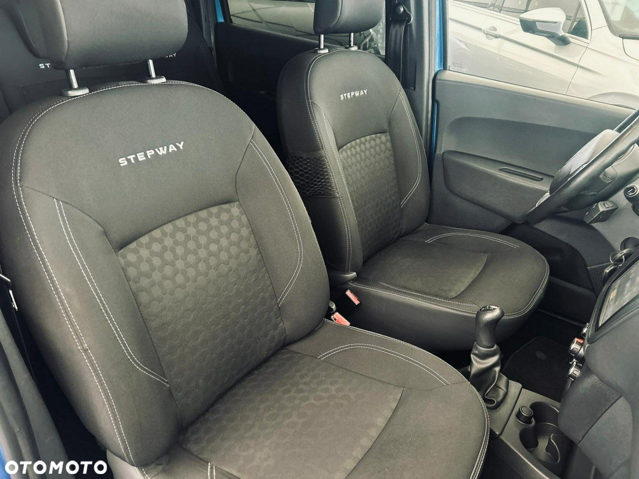 Dacia Lodgy - 38