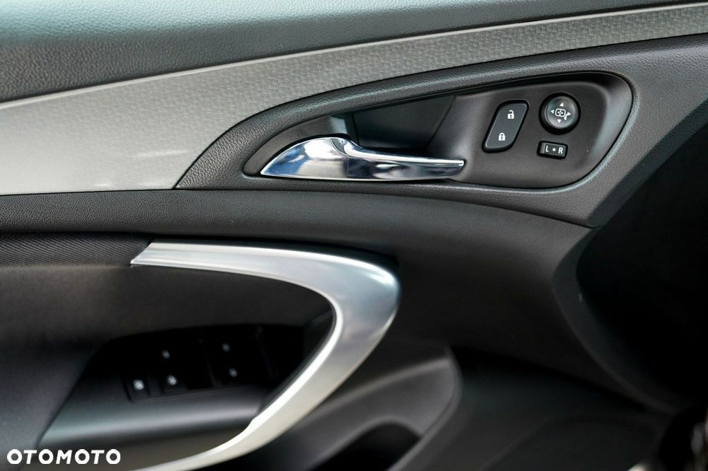 Opel Insignia - 16