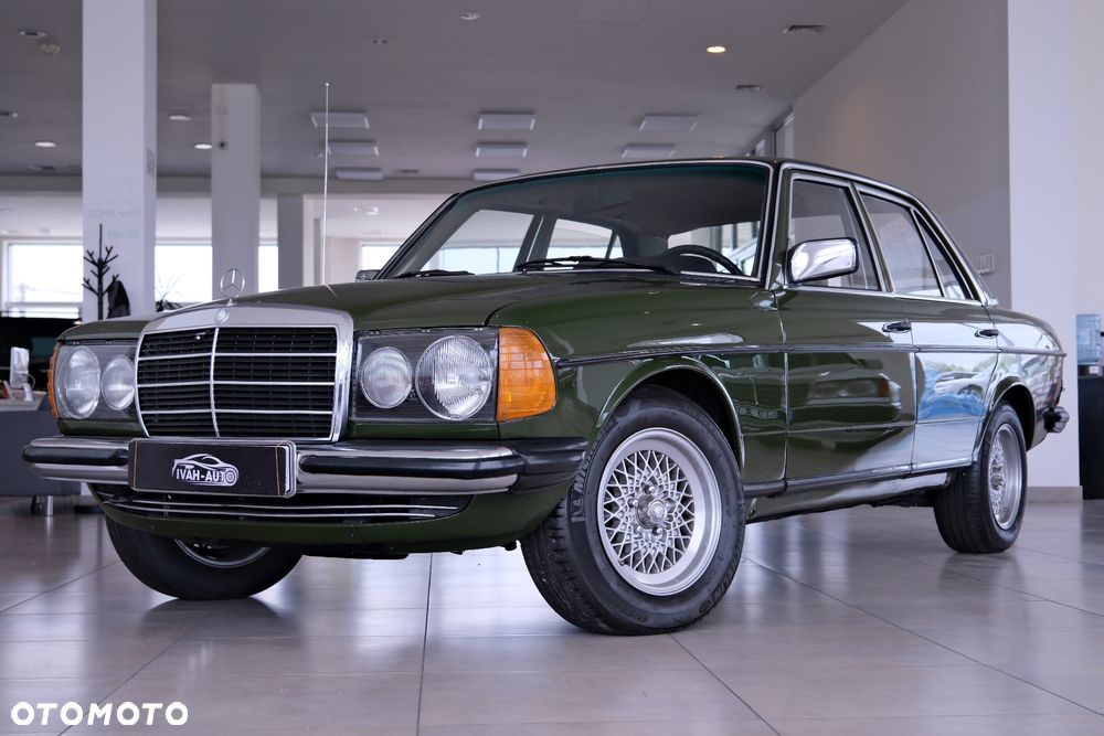 Mercedes-Benz W123 - 18