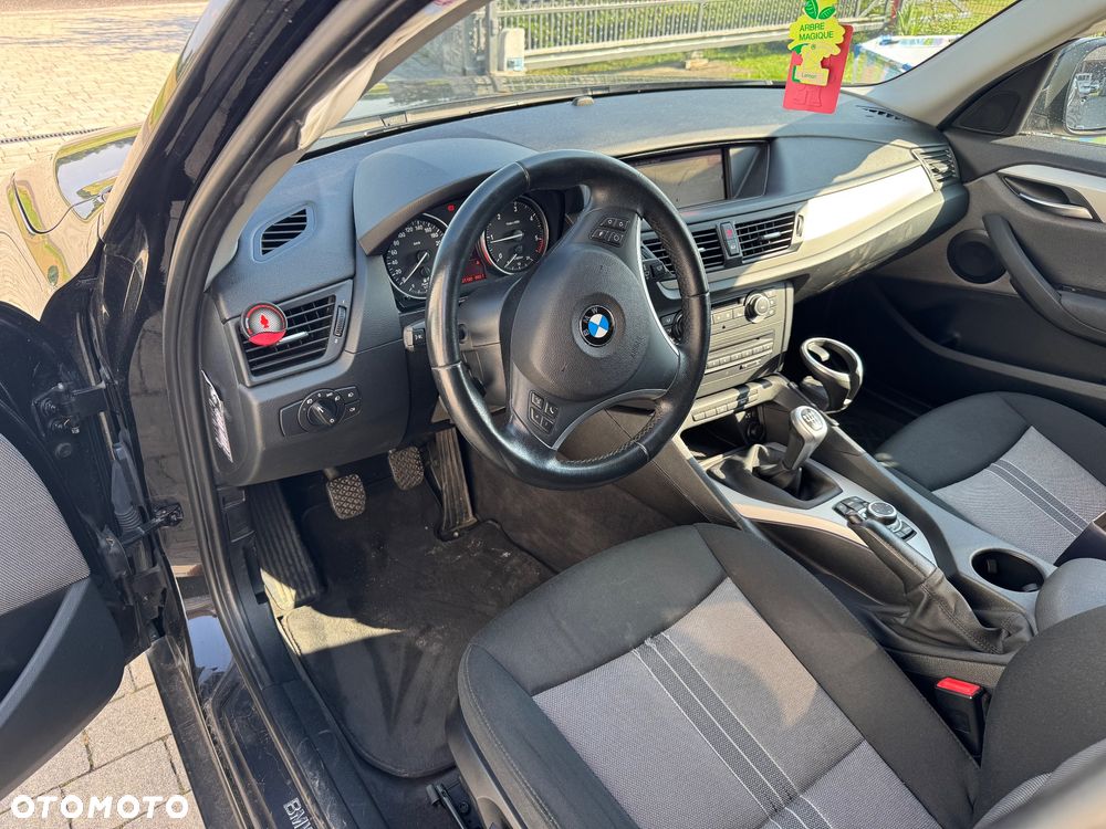 BMW X1 sDrive18d Sport Line - 9