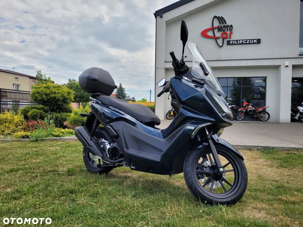 Kymco Skytown - 5