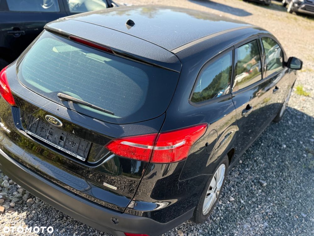Ford Focus 1.0 EcoBoost Titanium - 3