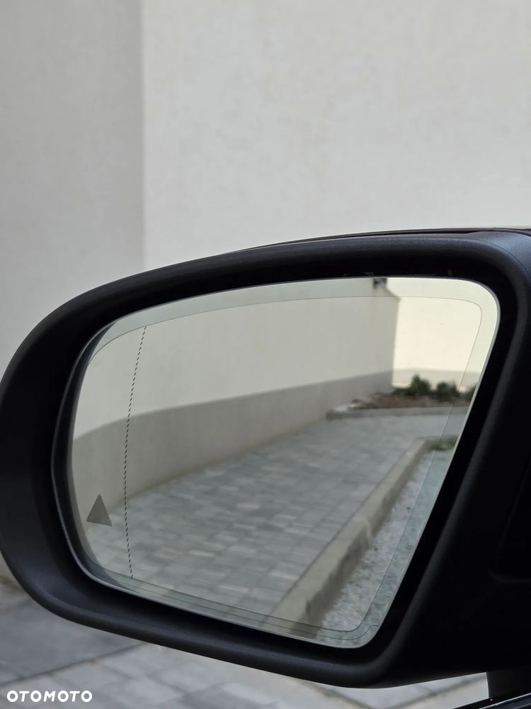 Mercedes-Benz Klasa C 200 4-Matic 9G-Tronic - 30