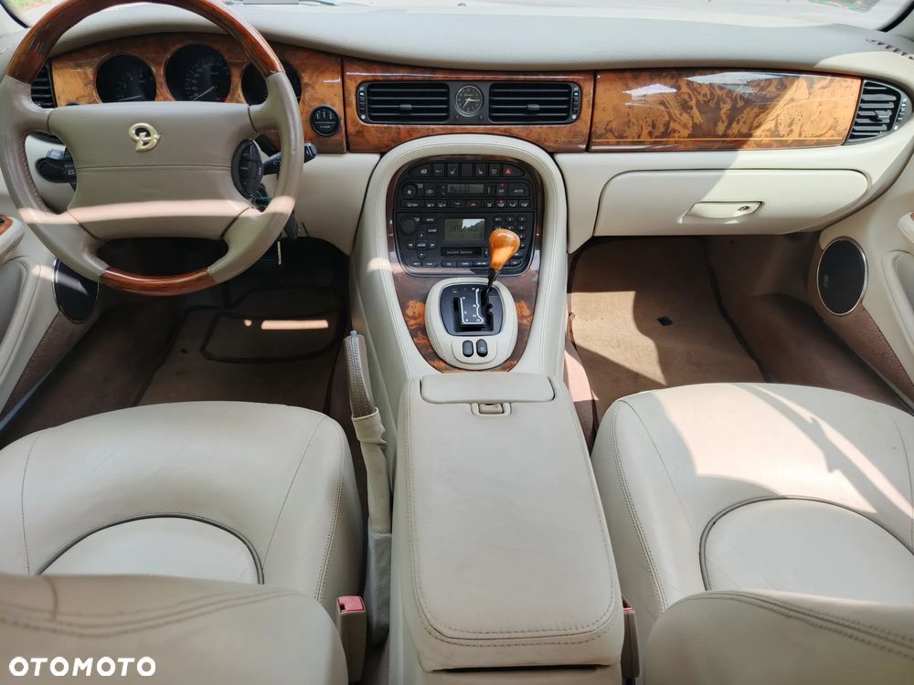 Jaguar XJ 4.0 Executive - 9