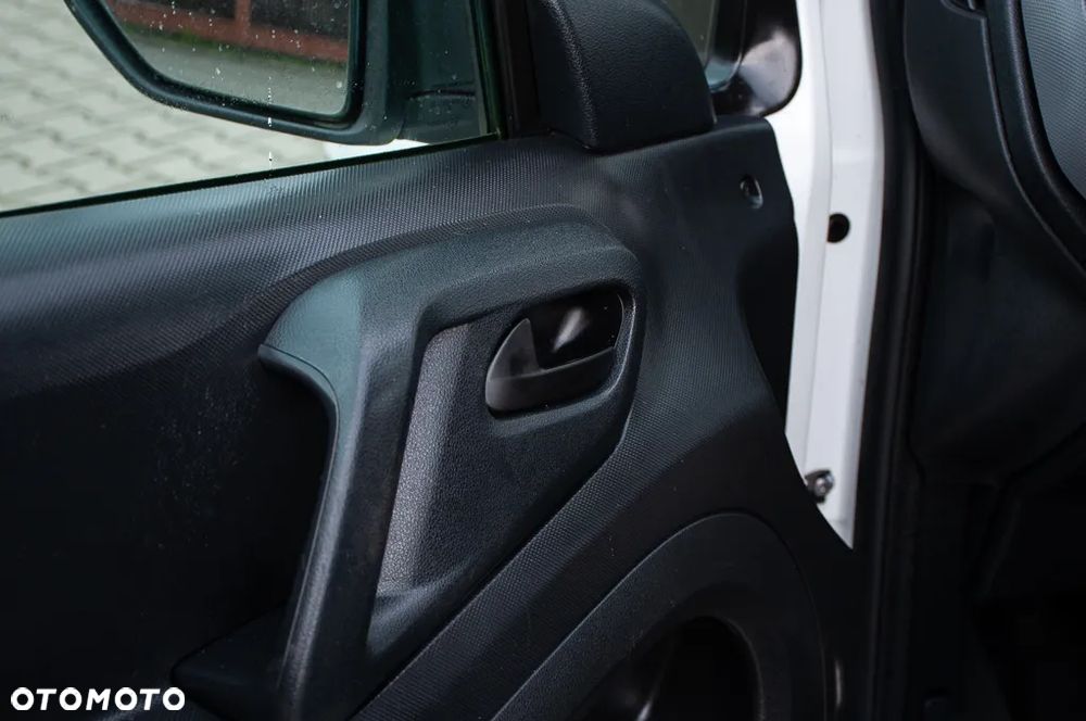 Peugeot PARTNER - 28