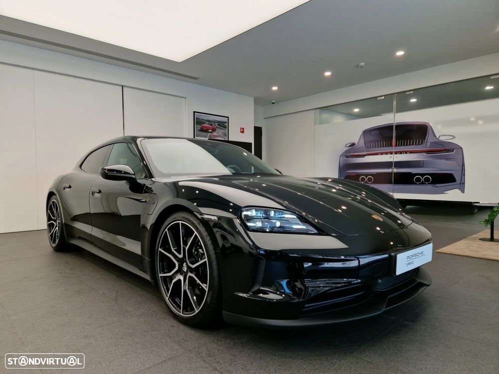 Porsche Taycan Sport Turismo - 11