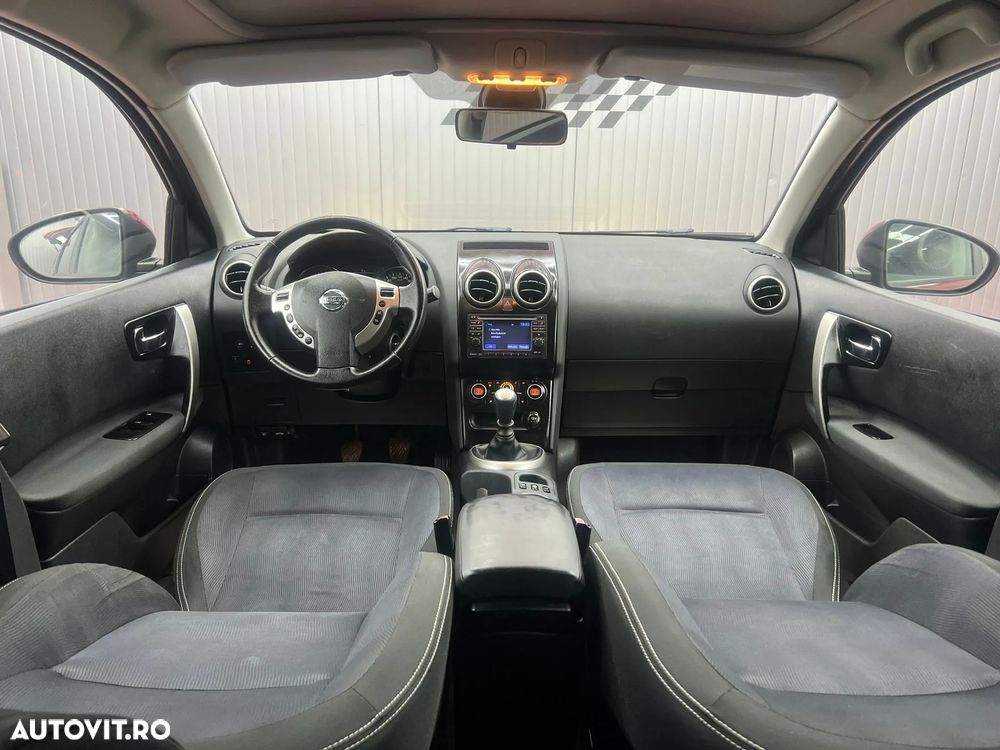 Nissan Qashqai+2 - 13