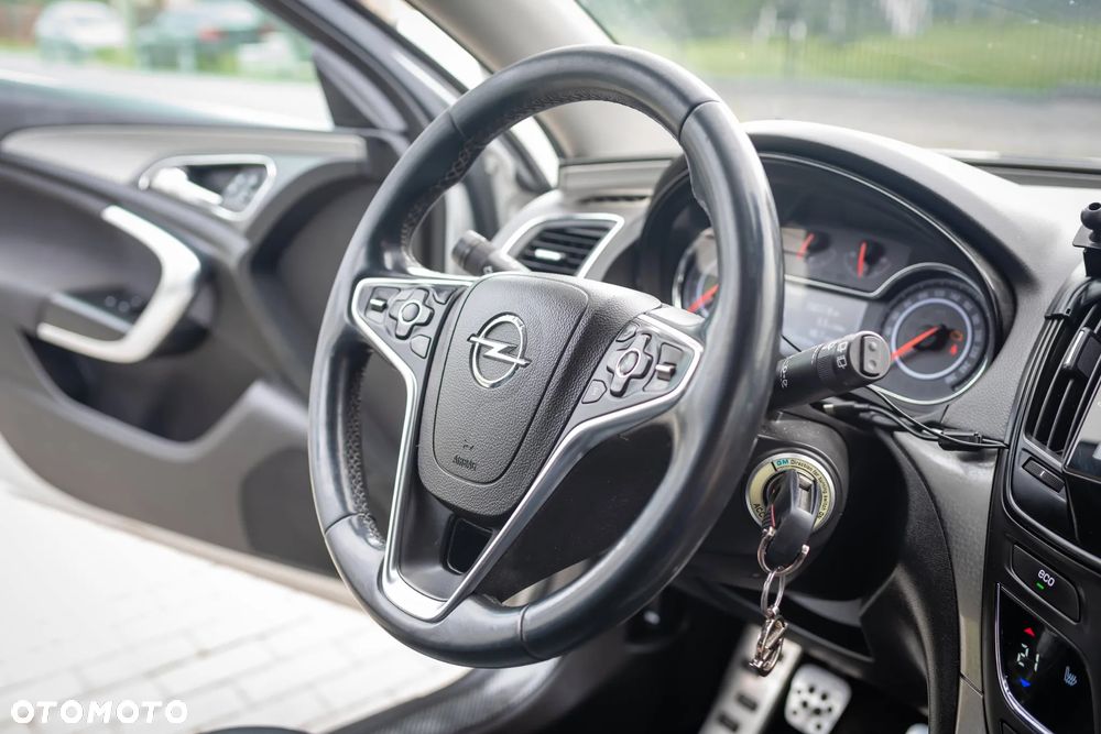Opel Insignia - 12