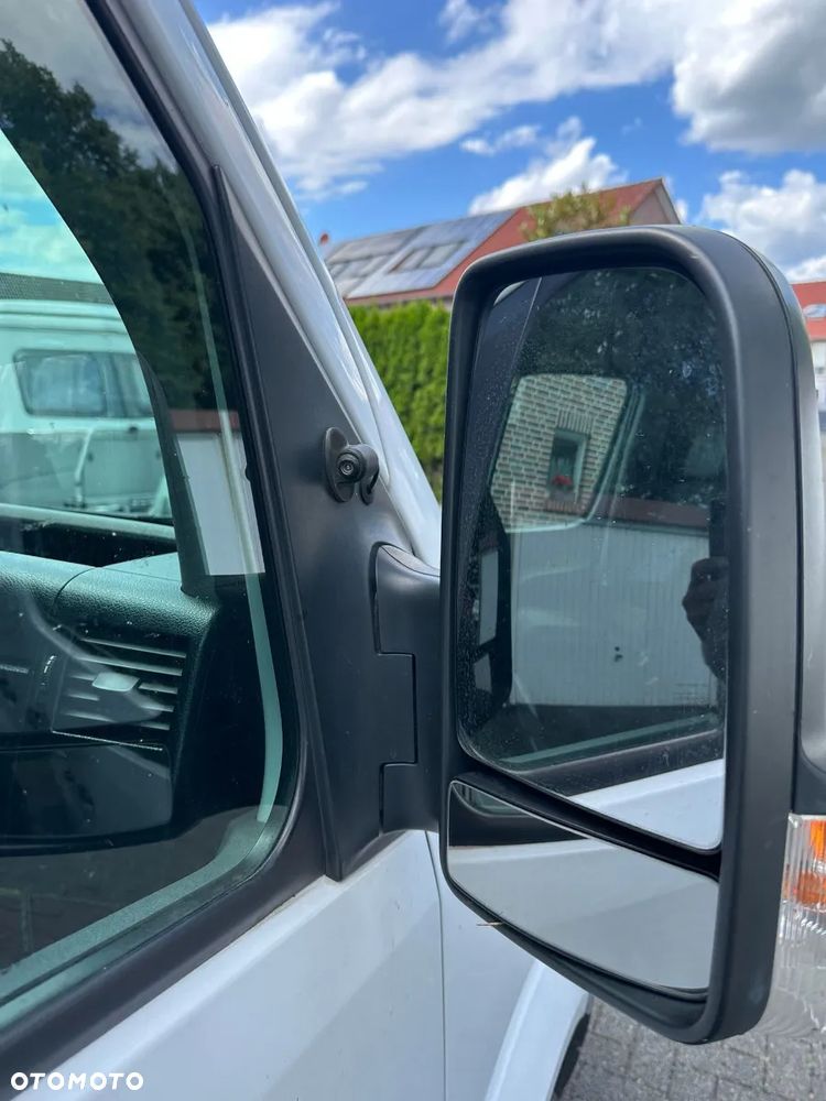 Mercedes-Benz Sprinter - 17