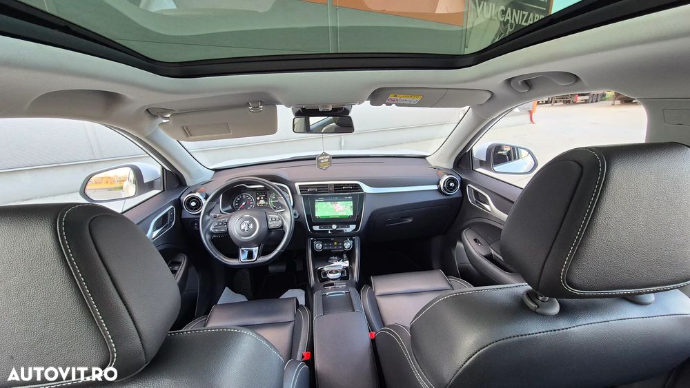 MG ZS EV Luxury - 17