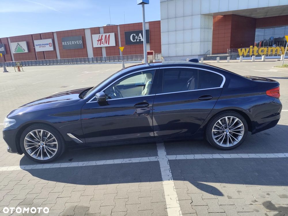 BMW Seria 5 530i GPF xDrive Luxury Line - 4