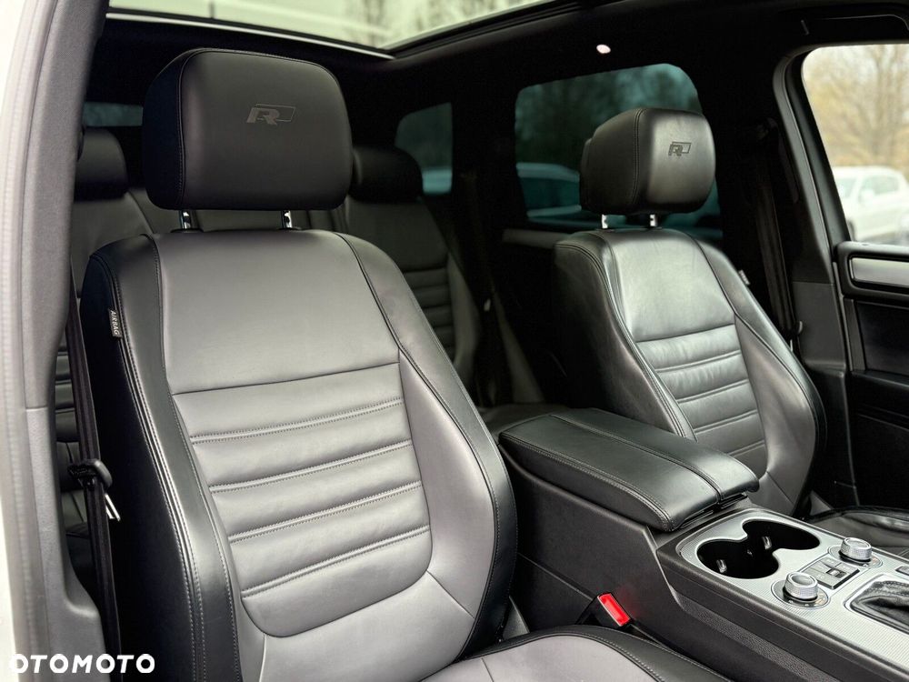 Volkswagen Touareg - 17